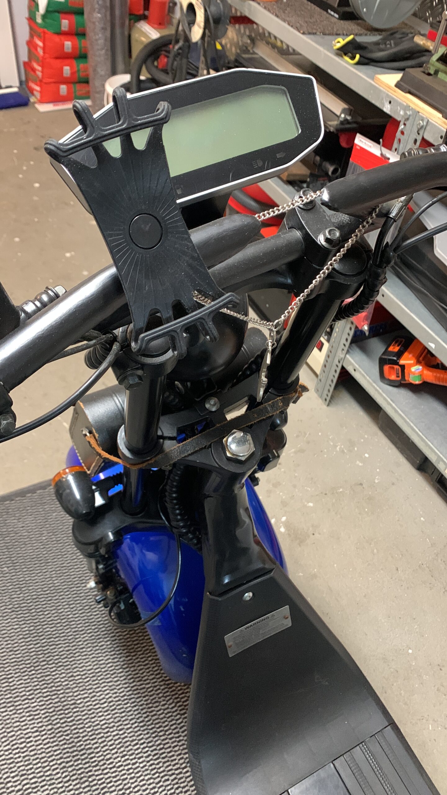 0F0A3312-AA8D-4000-B8C8-ACF8EC67678E